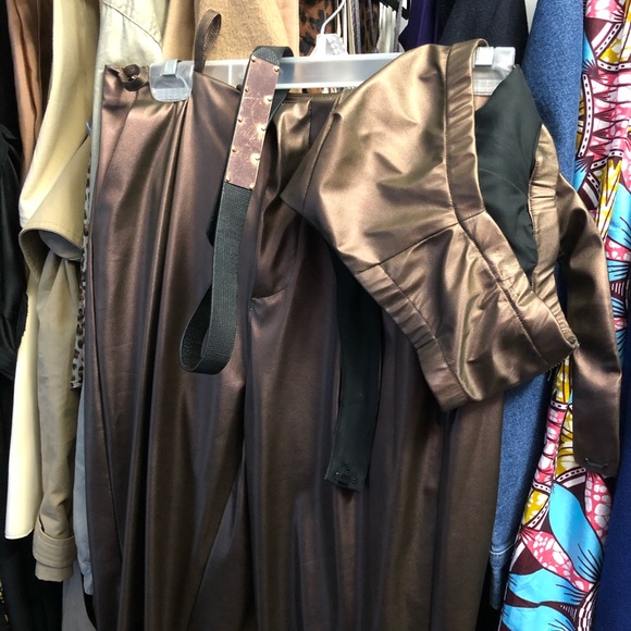 Crop top and pant set with belt - Picture 2 of 2